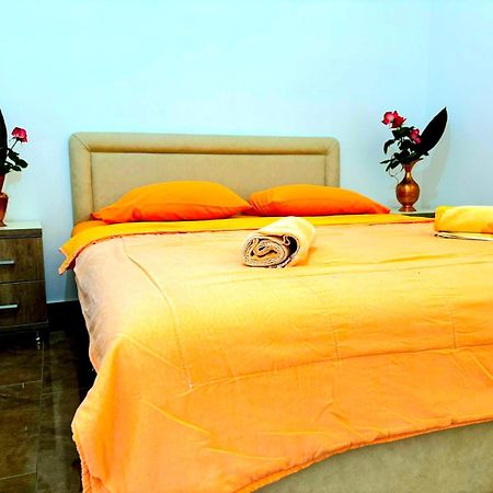 Mala Plaza Apartments 乌尔齐尼 外观 照片