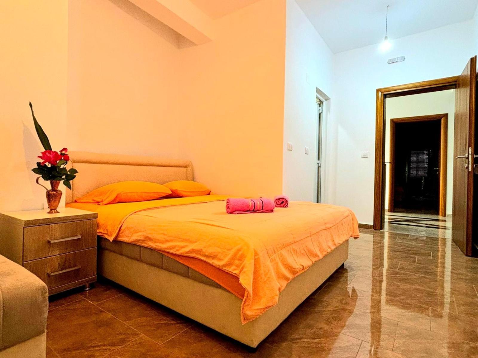 Mala Plaza Apartments 乌尔齐尼 外观 照片
