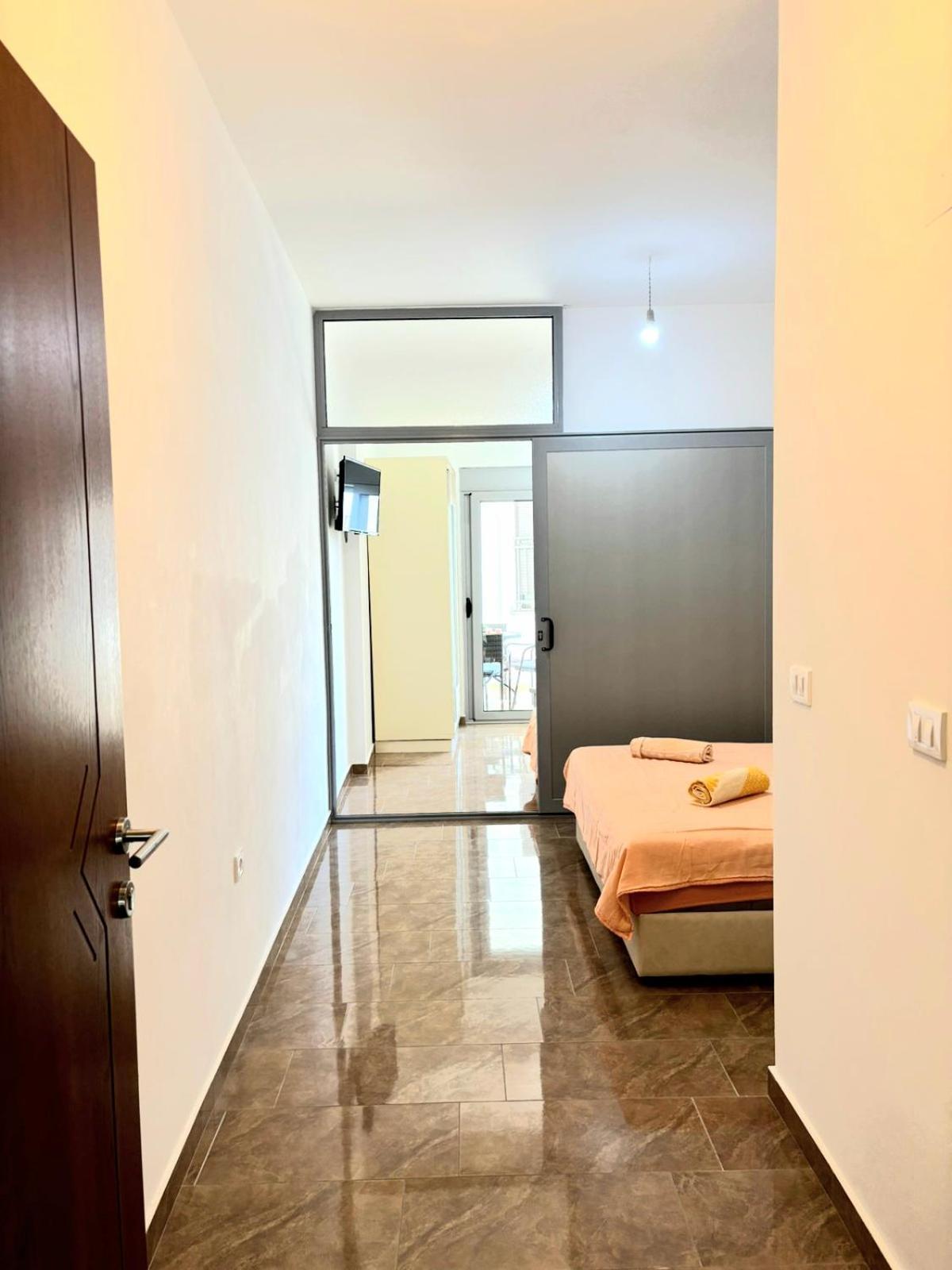Mala Plaza Apartments 乌尔齐尼 外观 照片